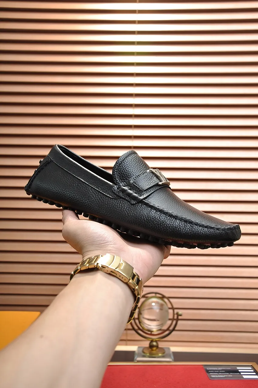 Men's men's shoes 💰420💶 [LV Doudou shoes] (water-dyed cowhide lining) new model is on the market, available on the official website. The new Doudou shoes are processed into single-color materials, and the uppers are made of imported horsehide leather. The body of the shoe is fully hemmed with mark thread, and is lined with imported original cowhide leather. The elegant shoe shape is super suitable for all-matching, and the size is 38-44.